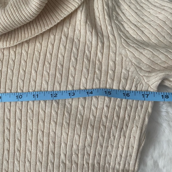 Pria Cotton Cable Knit Turtle Neck Sweater, Size Medium - Picture 11 of 12
